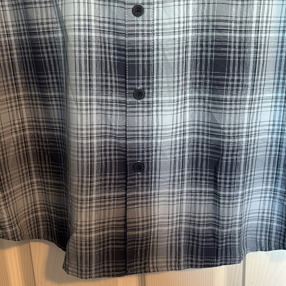 Orvis men’s blue plaid short sleeve button down shirt size large - Picture 4 of 8